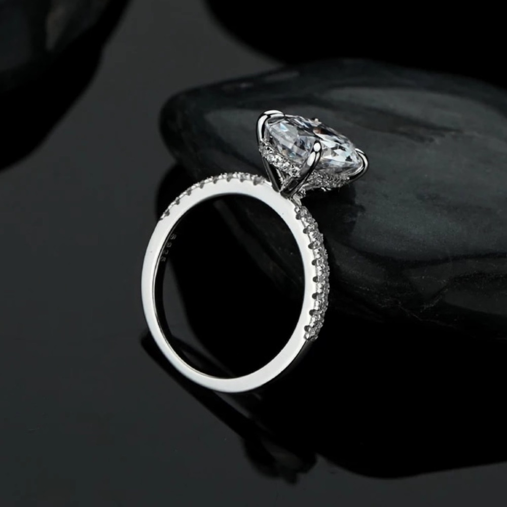 925 Sterling Silver Oval Ring - Picture 4 of 7